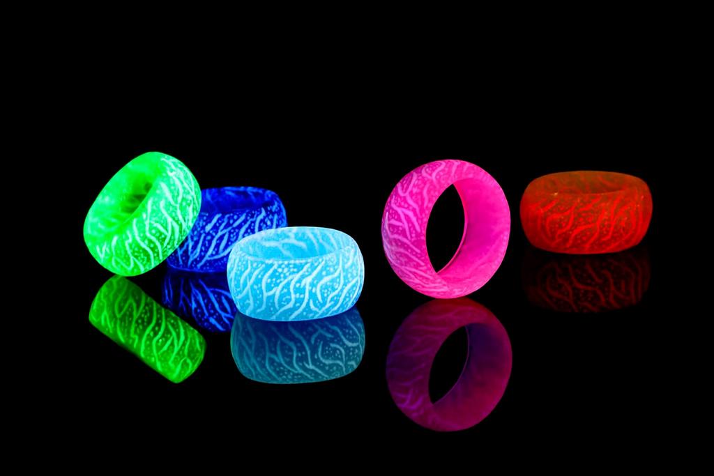 ✨ Introducing the Love Glow Ring – Your Ultimate Nighttime Accessory ✨